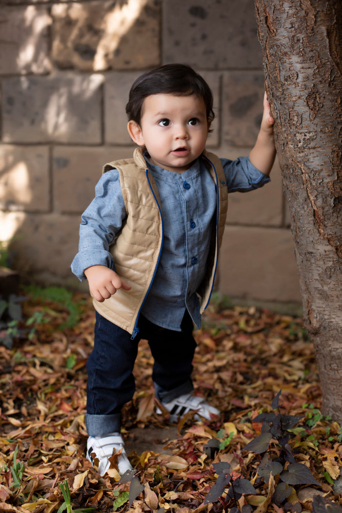 Conjunto de Chaleco , camisa y jeans Modelo # 5011