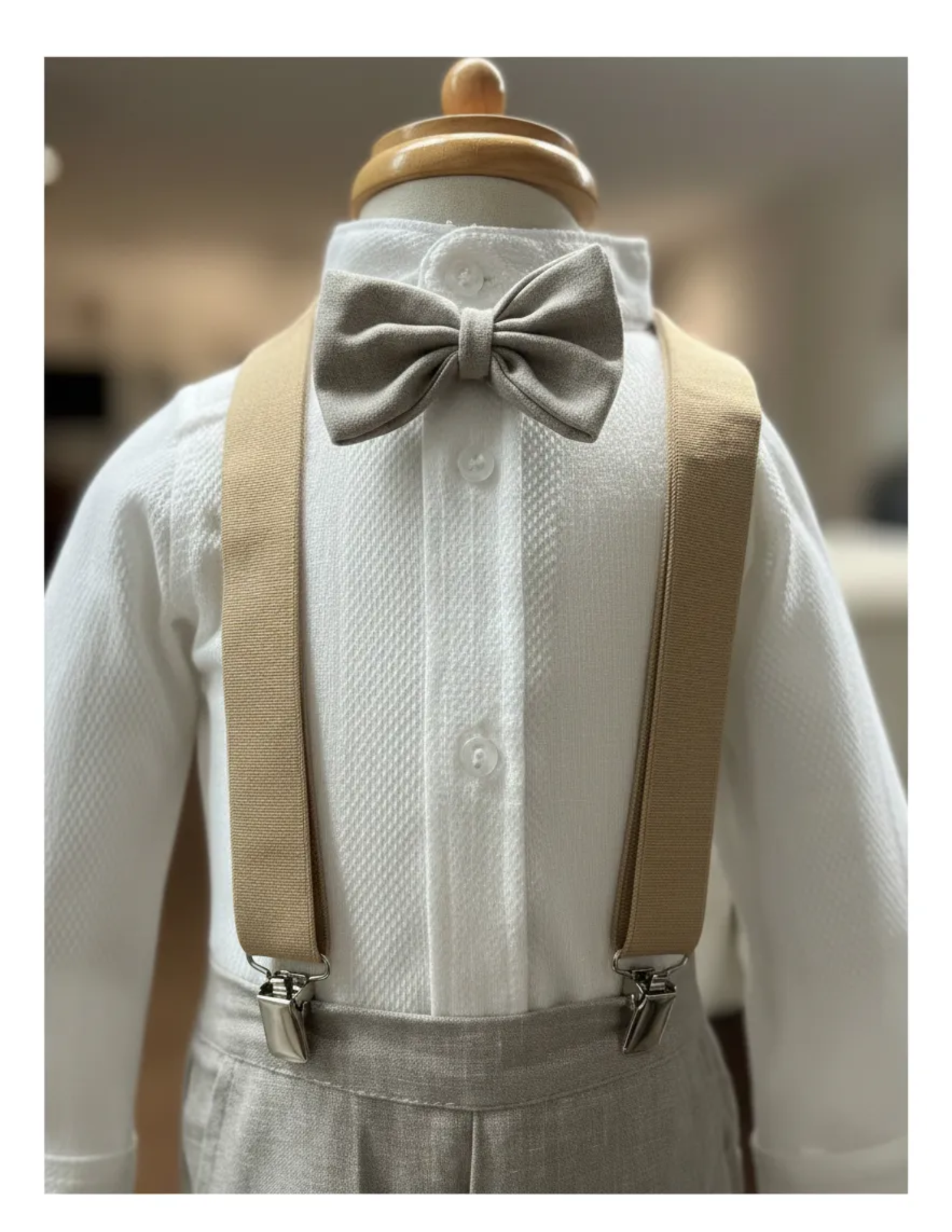 Traje Daniel, Con Tirantes Y Boina , tela Lino Maui #110008 Arena